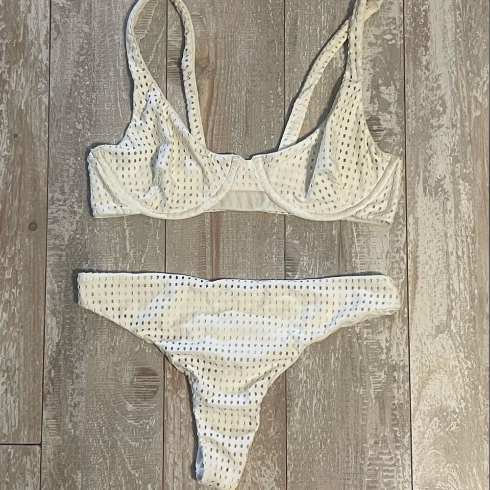 ACACIA white mesh set